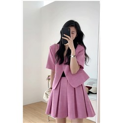 Розовый нишевый дизайнерский костюм (юбка и пиджак)