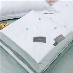 Постельное белье с одеялом, размеры и состав в описание