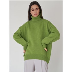Однотонный свитер с высоким воротником